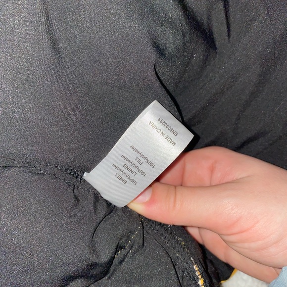 Cropped Yellow Puffer Jacket - Picture 5 of 8